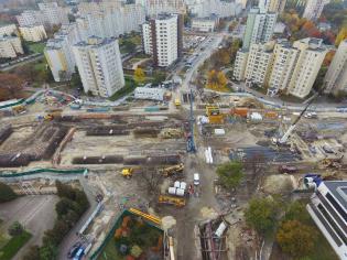 Pokaz odcinka kanalizacji zbudowanego z rur żelbetowych z okładziną PEHD o profilu jajowym – największych z oferty HABA-Beton. Fot. Quality Studio dla www.inzynieria.com