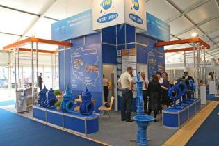 Wystawa maszyn i urządzeń w trakcie bydgoskich targów WOD-KAN 2011. Fot. www.inzynieria.com