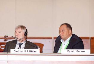 Od lewej: prof. Dietmar P.F. Moeller - Politechnika w Clausthal, Dymitr Petrow-Ganew - Herrenknecht AG / fot. inzynieria.com