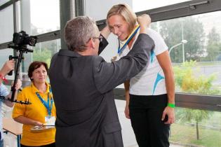 Spartakiada 2012 - dekoracja zwyciężczyń w pływaniu kobiet na 25 m / fot. Quality Studio dla www.inzynieria.com