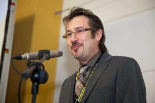 Właściciel firmy HABA-Beton, Prezes Johann Bartlechner podczas obrad seminaryjnych. Fot. www.inzynieria.com