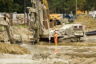 Budowa stacji Rondo Daszyńskiego - stan na 25.08.2011 r. / fot. inzynieria.com