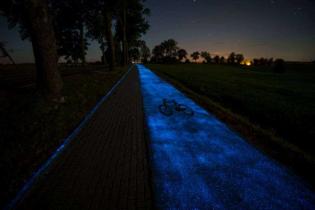 Świecąca ścieżka rowerowa. Źródło: TPA sp. z o.o.