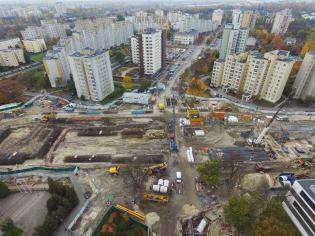 Pokaz odcinka kanalizacji zbudowanego z rur żelbetowych z okładziną PEHD o profilu jajowym – największych z oferty HABA-Beton. Fot. Quality Studio dla www.inzynieria.com