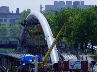 Budowa kładki - stan na 08.05.2010; fot.: inzynieria.com