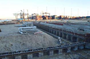 Budowa Nabrzeża Bułgarskiego i Nabrzeża Zamykającego w Porcie Gdynia. Fot. ArcelorMittal