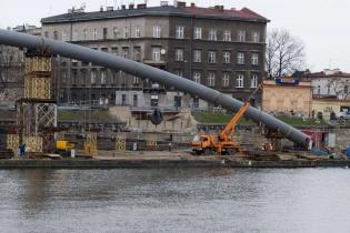 Budowa kładki - stan na 30.03.2010; fot.: inzynieria.com