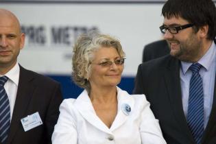 Adam Chwieduk - Członek Zarządu MPWiK w m. st. Warszawa S.A., Hanna Krajewska - Członek Zarządu MPWiK w m. st. Warszawa S.A., Jarosław Jóźwiak, wicedyrektor gabinetu prezydent Warszawy, Hanny Gronkiewicz-Waltz. Fot. inzynieria.com