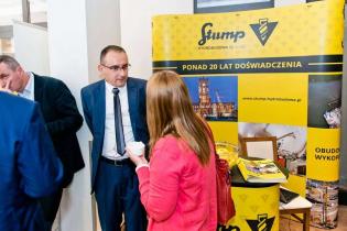 Stoiska firmowe podczas I Konferencji Budownictwo Podziemne 2015 / Dyskusje kuluarowe / fot. Quality Studio dla www.inzynieria.com