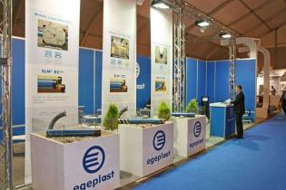 Wystawa maszyn i urządzeń w trakcie bydgoskich targów WOD-KAN 2011. Fot. www.inzynieria.com