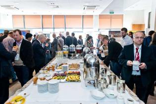 Stoiska firmowe podczas I Konferencji Budownictwo Podziemne 2015 / Dyskusje kuluarowe / fot. Quality Studio dla www.inzynieria.com