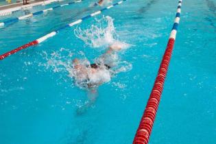 Spartakiada 2012 - zawody w pływaniu mężczyzn na 25 m / fot. Quality Studio dla www.inzynieria.com