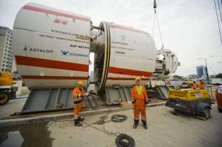 Montaż urządzenia TBM na stacji Rondo Daszyńskiego  / fot. inzynieria.com