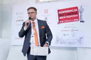 Zakończenie konferencji. Losowanie nagród wśród osób, które wypełniły ankiety / fot. Quality Studio dla www.inzynieria.com