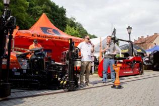 Pokaz firmy JL Maskiner w Polsce sp. z o.o. podczas warsztatów / fot. Quality Studio dla www.inzynieria.com