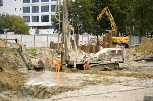 Budowa stacji Rondo Daszyńskiego - stan na 25.08.2011 r. / fot. inzynieria.com