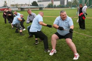Spartakiada 2012 - przeciąganie liny / fot. z archiwum Katowickich Wodociągów S.A.