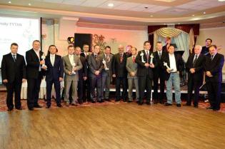 Od lewej: Jerzy Szewczuk z Zakładu Usług Specjalistycznych MPWiK sp. z o.o., Gabriel Benisz z firmy INFRA S.A., Tomasz Daniłoś, prezes firmy INFRA S.A., Jacek Janicki i Piotr Janicki z firmy ZRB Janicki, Paweł Kośmider z Wydawnictwa INŻYNIERIA sp. z o.o.,