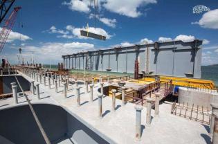 Przeprawa drogowo-kolejowa na Krym. Źródło: КРЫМСКИЙ МОСТ