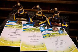 Spartakiada 2012 - tenis stołowy mężczyzn - nagrody / fot. z archiwum Katowickich Wodociągów S.A.