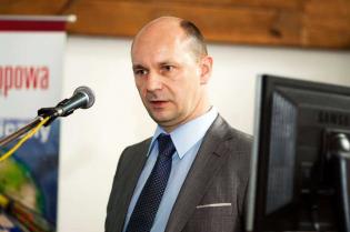 Tomasz Klimkiewicz z Grupy Technitel wyjaśnia, dlaczego nie należy się bać budowy sieci szerokopasmowych w kanalizacji sanitarnej i burzowej. Omawia również zagadnienie pozyskiwania środków unijnych i procedury formalno-prawne / fot. inzynieria.com