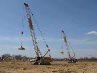 Stadion w Gdańsku (2009). W ramach budowy nowych stadionów na Euro 2012 Keller Polska uczestniczyła w realizacji tych obiektów w Warszawie, Poznaniu i Gdańsku. Na terenie byłych ogródków działkowych w Gdańsku Letnicy, gdzie występowały torfy i namuły, a g