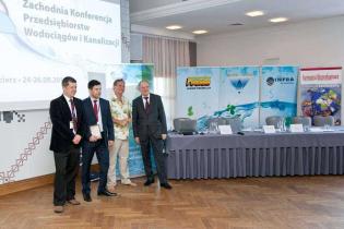 Od lewej: Krzysztof Waligórski, Hubert Klikowicz, Wojciech Cejrowski i Andrzej Malinowski /  fot. Quality Studio dla www.inzynieria.com