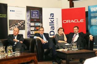 Od lewej: doc. dr inż. Paweł Skowroński, Instytut Techniki Cieplnej, Marek Kossowski, Prezes EnercoNet Sp. z o.o., Małgorzata Ostrowska, b. Sekretarz Stanu MG i MSP, dr inż. Andrzej Sikora, Prezes Zarządu, Instytut Studiów Energetycznych / fot. inzynieria