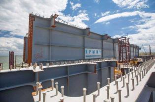 Przeprawa drogowo-kolejowa na Krym. Źródło: КРЫМСКИЙ МОСТ