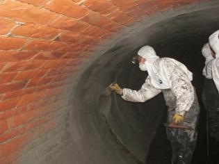 Szczecin: W  latach 2005–2008 w Szczecinie realizowany był projekt, w ramach którego modernizacji poddane zostało łącznie około 48 km sieci kanalizacyjnej ogólnospławnej i deszczowej, zlokalizowanej w 57 ulicach miasta.  Na potrzeby tej inwestycji wykorzystano kilka metod: renowację chemią budowlaną,  rękaw utwardzany termicznie (Impreg Multiliner), rękaw utwardzany promieniami UV (Berolina Liner).  Dodatkowo właśnie wtedy po raz pierwszy firma BLEJKAN S.A zastosowała technologię SPR (rur spiralnie zwijanych). 