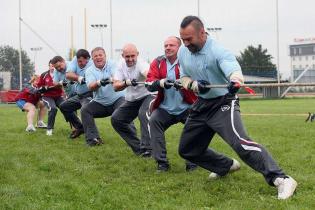 Spartakiada 2012 - przeciąganie liny / fot. z archiwum Katowickich Wodociągów S.A.