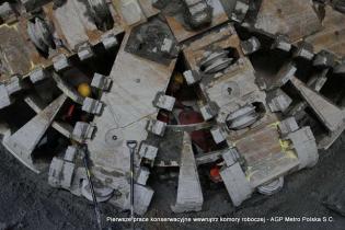 Przegląd techniczny obu tarcz TBM. Fot.  z archiwum AGP Metro Polska / stan na 06.09.2012 r.