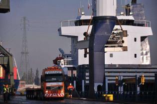 Rozładunek części TBM dla gdańskiego tunelu / Fot. z archiwum GIK sp. z o.o.