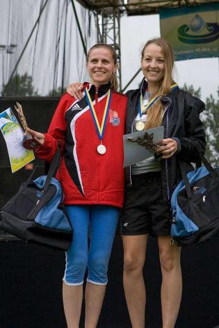 Spartakiada 2012 - skok w dal kobiet - zwyciężczynie / fot. z archiwum Katowickich Wodociągów S.A.