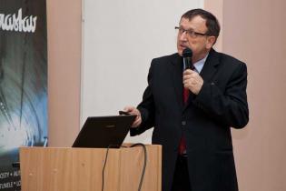 Prof. dr hab inż. Stanisław Nawrat - Wydział Górnictwa i Geoinżynierii AG fot. Quality Studio dla www.inzynieria.com