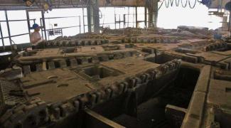 Tarcza wiercąca w trakcie uzbrajania jeszcze przed montażem. Fot. Gdańskie Inwestycje Komunalne sp. z o.o. (stan na 2 sierpnia 2012 r.)