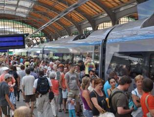 Pendolino na wrocławskim dworcu. PKP Intercity S.A.