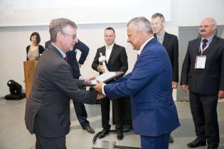 Tytanowy Laur Inwestora odebrał Ryszard Langer, prezes MPWiK S.A. w Krakowie / fot. Quality Studio dla www.inzynieria.com
