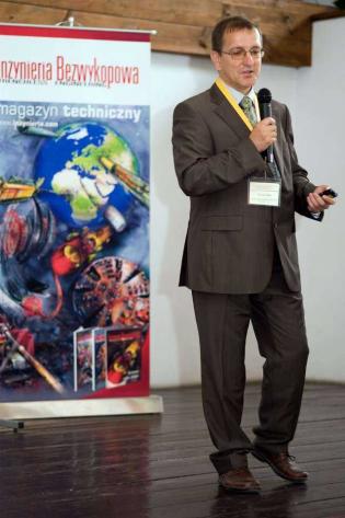 Sławomir Kapica z firmy ELSE Technical and Research Service Co. Ltd sp. z o.o. omawia zagadnienie profesjonalnego wyposażenia sprzętowego jako warunek podstawowy i konieczny prawidłowego wypełnienia obowiązków eksploatacyjnych sieci kanalizacyjnych / fot.