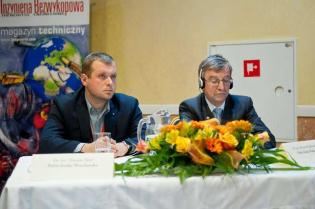 Członkowie prezydium: dr inż. Tomasz Abel z Politechniki Wrocławskiej i dr inż. Florian Piechurski z Politechniki Śląskiej. Fot. Quality Studio dla www.inzynieria.com