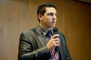 Metaliczne amorficzne włókna do napraw kanalizacji - Julien Legoux, SAINT GOBAIN SEVA. Fot. Quality Studio dla www.inzynieria.comFot. Quality Studio dla www.inzynieria.com