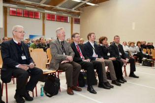 Dipl.-Ing Wilhelm Niederehe, stowarzyszenie FBS, H.-M. Fritz, Carsten Rieck, Robert Spang, Gisela Bartlechner, burmistrz Naunhof/Großsteinberg Jürgen Kretschel podczas obrad seminaryjnych. Fot. www.inzynieria.com