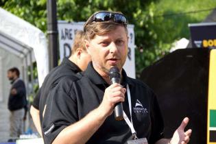 Pokaz firmy BH RUDA Trading International podczas warsztatów / fot. Quality Studio dla www.inzynieria.com