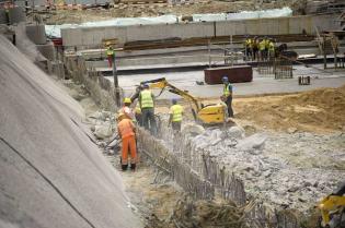 Budowa stacji Rondo Daszyńskiego - stan na 25.08.2011 r. / fot. inzynieria.com