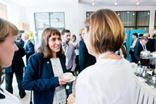 Stoiska firmowe podczas I Konferencji Budownictwo Podziemne 2015 / Dyskusje kuluarowe / fot. Quality Studio dla www.inzynieria.com