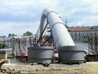 Budowa kładki - stan na 26.06.2010; fot.: inzynieria.com