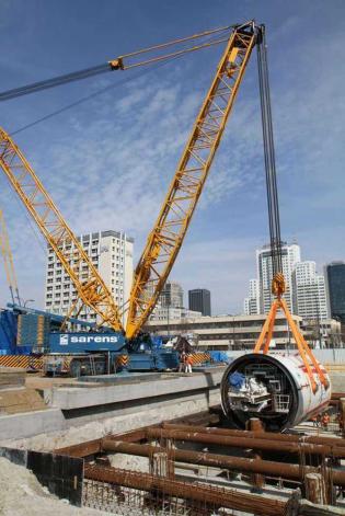 Umieszczenie TBM Maria w szybie - 11.04.2012 r. / fot. z archiwum AGP Metro Polska