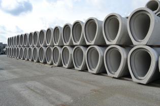 Budowa sieci kanalizacji sanitarnej w Tychach: W ramach prac realizowanych przez Zakład Instalacyjny Gliwice wykorzystane zostały rury o profilu jajowym 1200/1800 mm.
