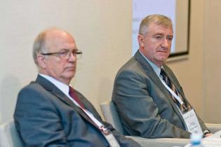 Prowadzący sesję, od lewej: prof. dr hab. inż. Kazimierz Gwizdała - Politechnika Gdańska, dr hab. inż. Adam Krasiński - Politechnika Gdańska / fot. Quality Studio dla www.inzynieria.com