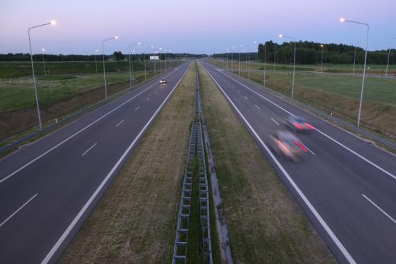 13 chętnych do budowy 9 km autostrady A2 